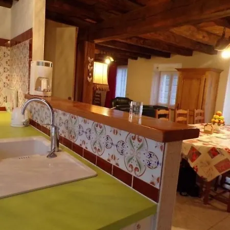 House Le Cytise 2 Mayrac
